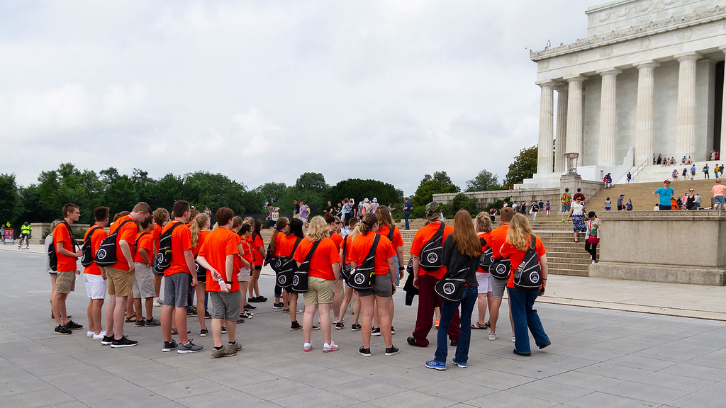YLC at Lincoln Memorial